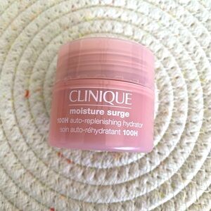 Clinique Moisture Surge 🆕